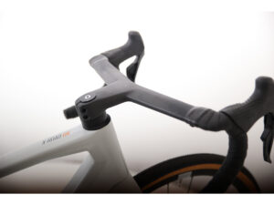 Superior cockpit X-road 440/100mm UD carbon